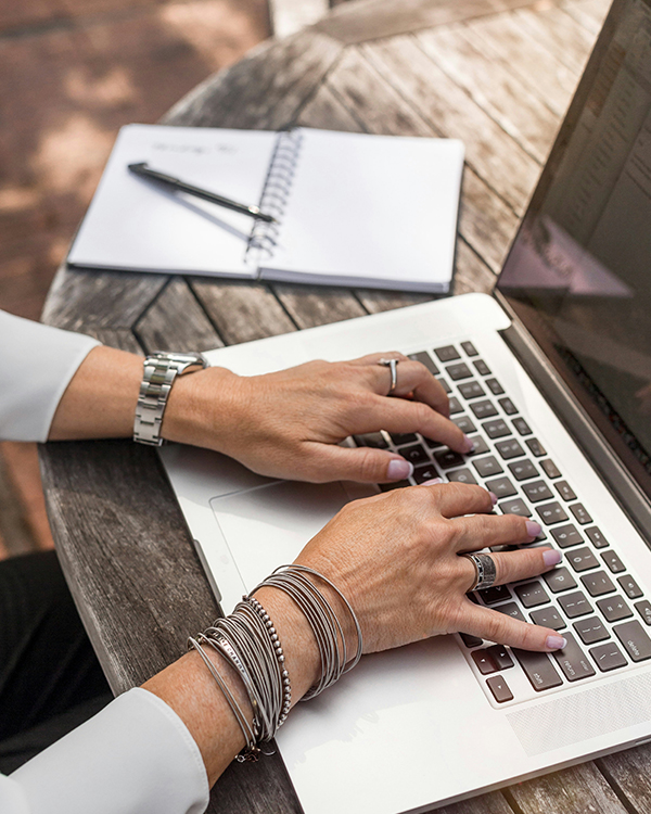 unternehmensberatung laptop